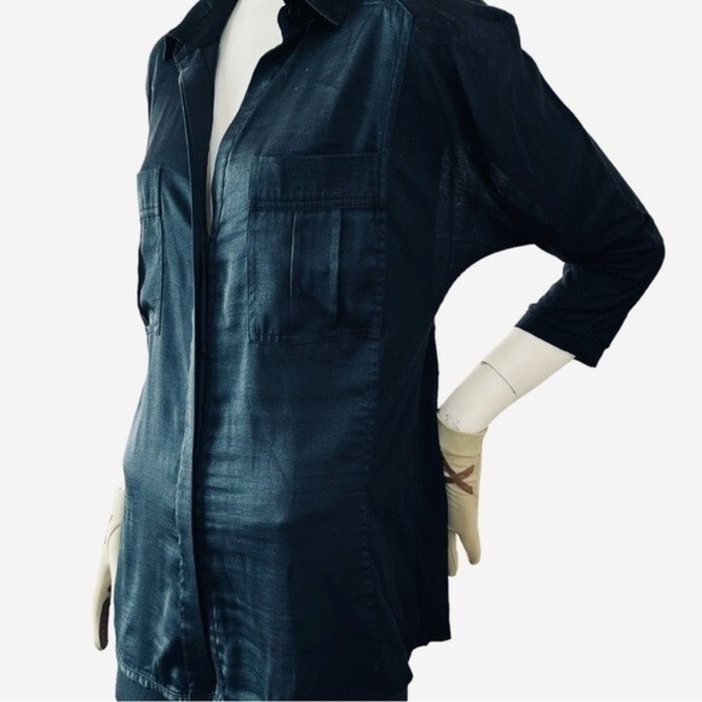 BCBGMAXAZRIA Women's Black Satin Blouse M 3/4 Sleeve Button Front Pockets VG - Picture 6 of 10